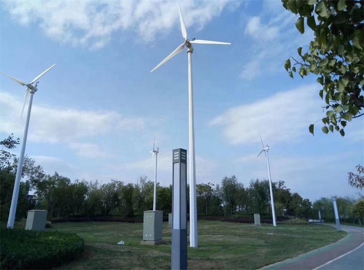 5 kW Windturbinengenerator und – Solar Panel System 10Kw Bewertung und Preis
